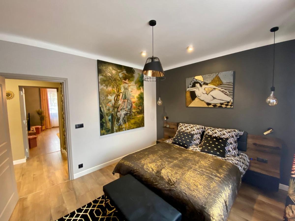 Apartament Golden Art Мелец Екстериор снимка